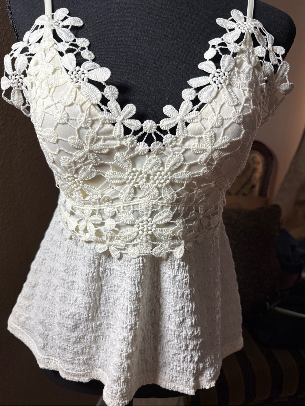 Derek Heart White Floral Lace Peplum Camisole Top